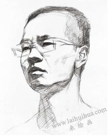 中年頭像的素描畫法步驟01