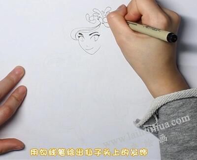 茉莉公主簡(jiǎn)筆畫(huà)畫(huà)法步驟01