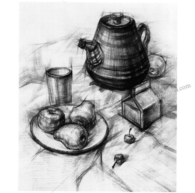 結(jié)構(gòu)素描的寫生步驟范例（電熱水壺、玻璃杯、瓷盤、水果）步驟四