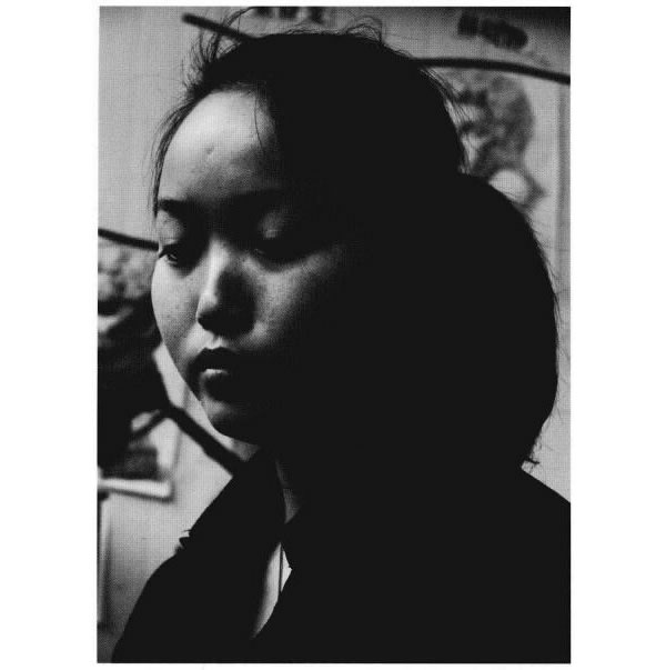 女青年頭像結(jié)構(gòu)素描畫法