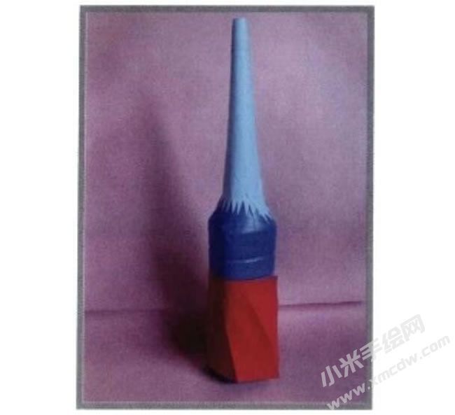 多變的瓶子少兒美術趣味創(chuàng)意步驟01.jpg