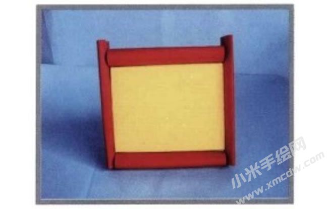 我的相冊少兒美術(shù)趣味創(chuàng)意步驟02.jpg