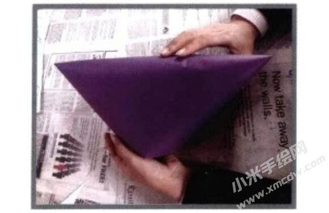 可愛的刺刺魚少兒美術趣味創(chuàng)意步驟01.jpg
